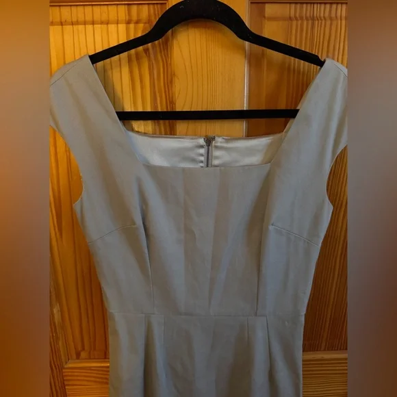 Dolce & Gabbana Midi Dress in Cream with Cap Sleeves - Picture 7 of 11